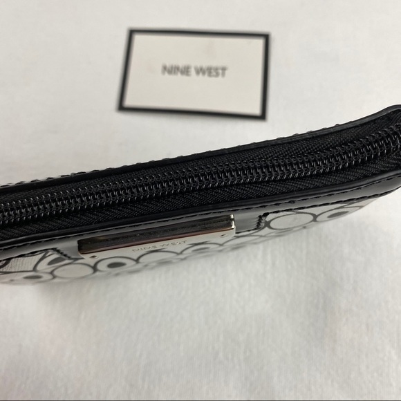Nine West Clutch Silver Black - Picture 4 of 6